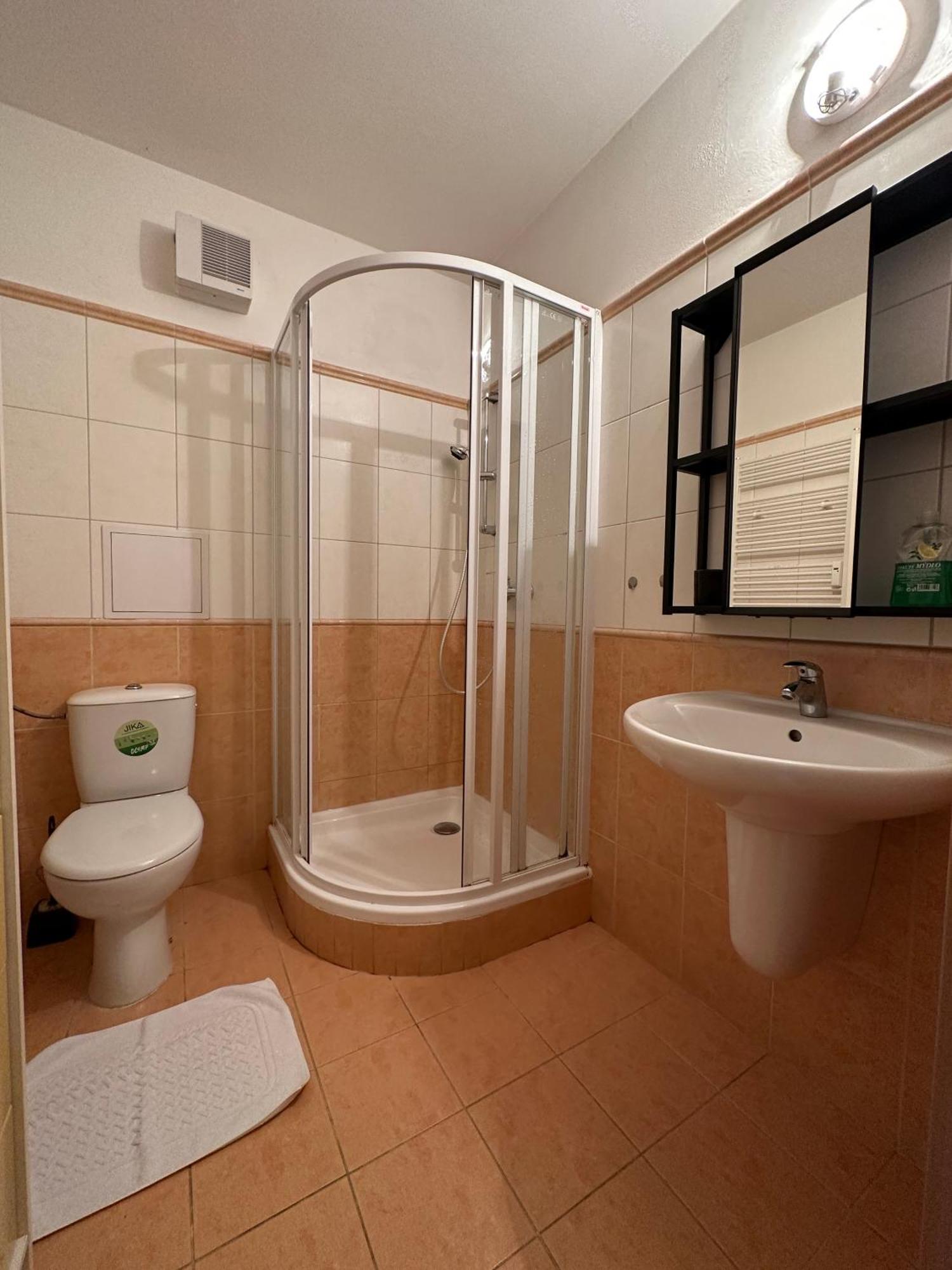 Apartman Mila Eterna II 로끼뜨니쩨나드이제로우 외부 사진